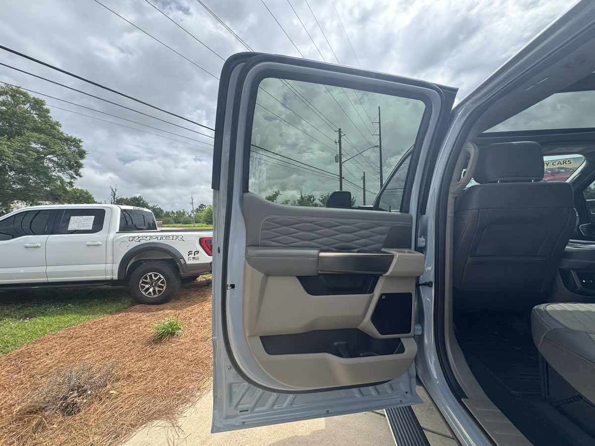 Used 2026 Ford F250 Platinum w/ Platinum Plus Package AWD/4WD image 37