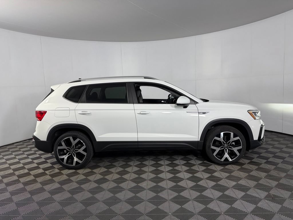 Used 2022 Volkswagen Taos SEL AWD/4WD image 5