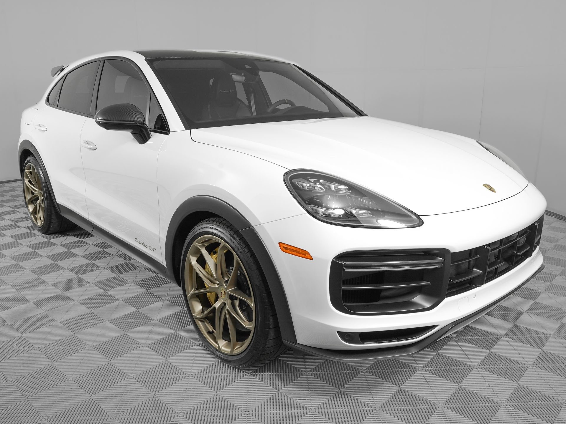 Used 2023 Porsche Cayenne Turbo GT AWD/4WD image 2