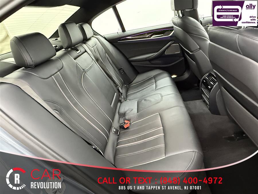 Used 2022 BMW M550i xDrive image 29