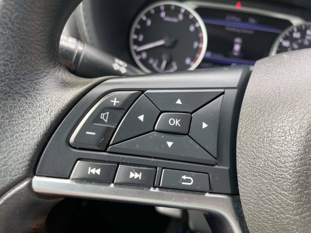 Used 2024 Nissan Sentra SV FWD image 33