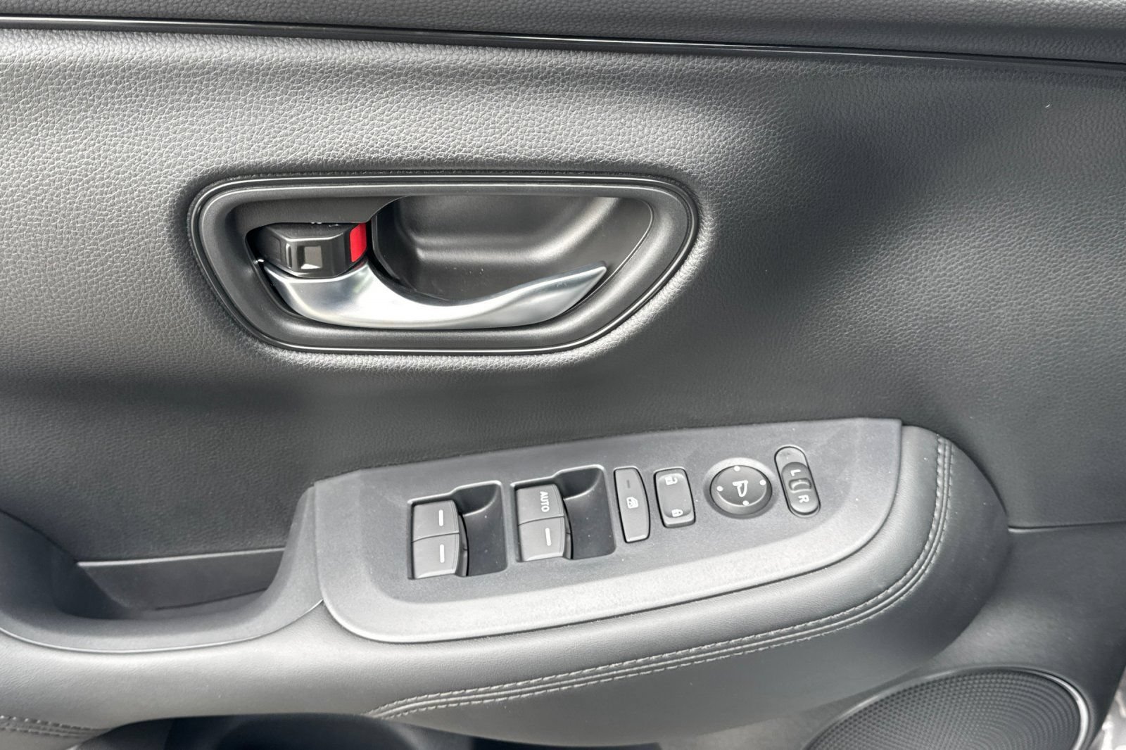 New 2027 Honda HR-V LX image 10