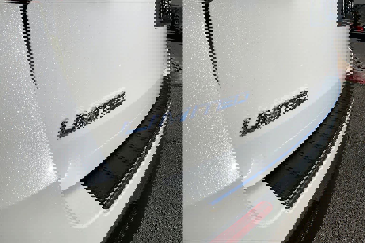 Used 2021 Ford Explorer Limited image 29