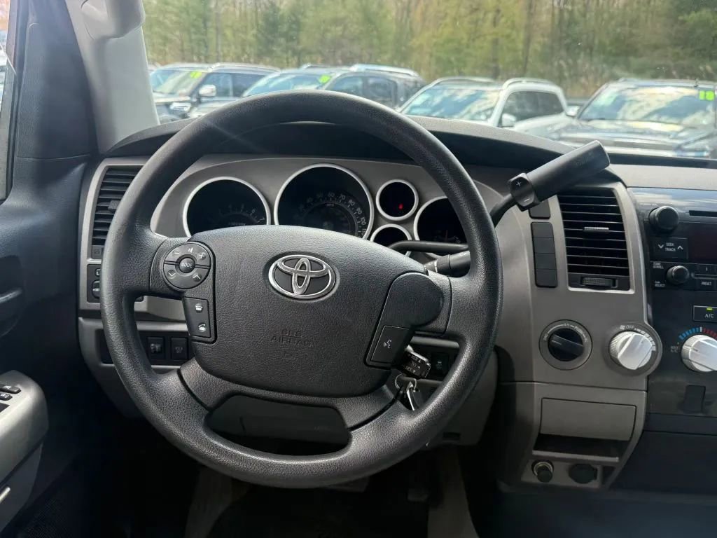 Used 2010 Toyota Tundra 4x4 Double Cab image 15