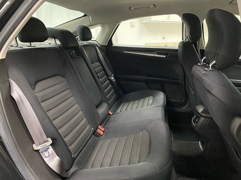 Used 2014 Ford Fusion SE image 13