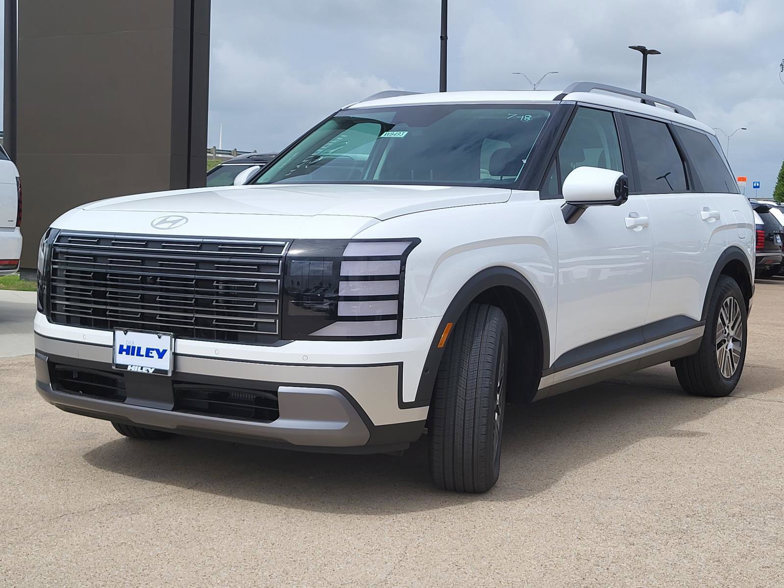 New 2026 Hyundai Palisade SEL Premium FWD image 2