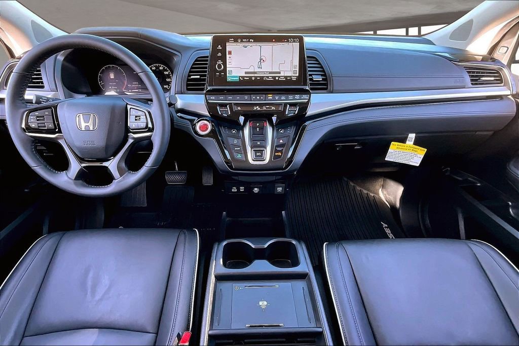 Certified 2025 Honda Odyssey Touring image 7