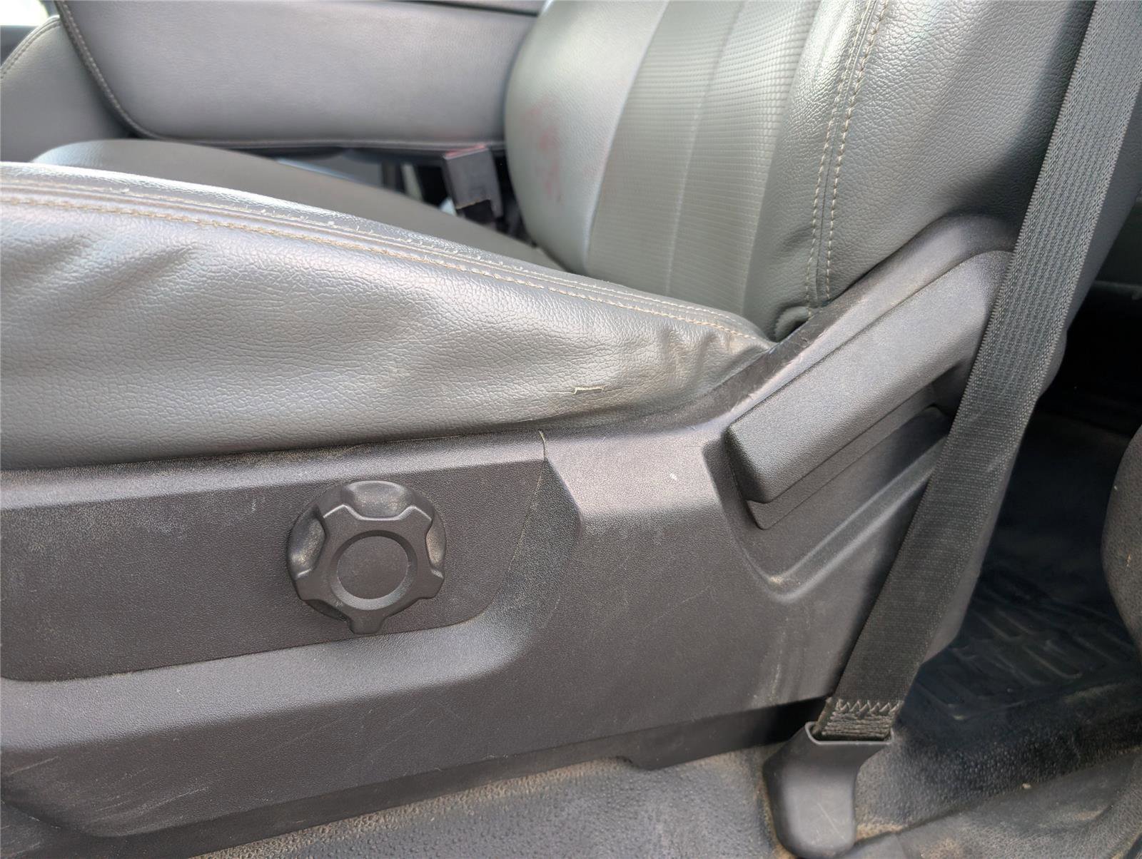 Used 2014 Ford F450 XL w/ Power Equipment Group image 10