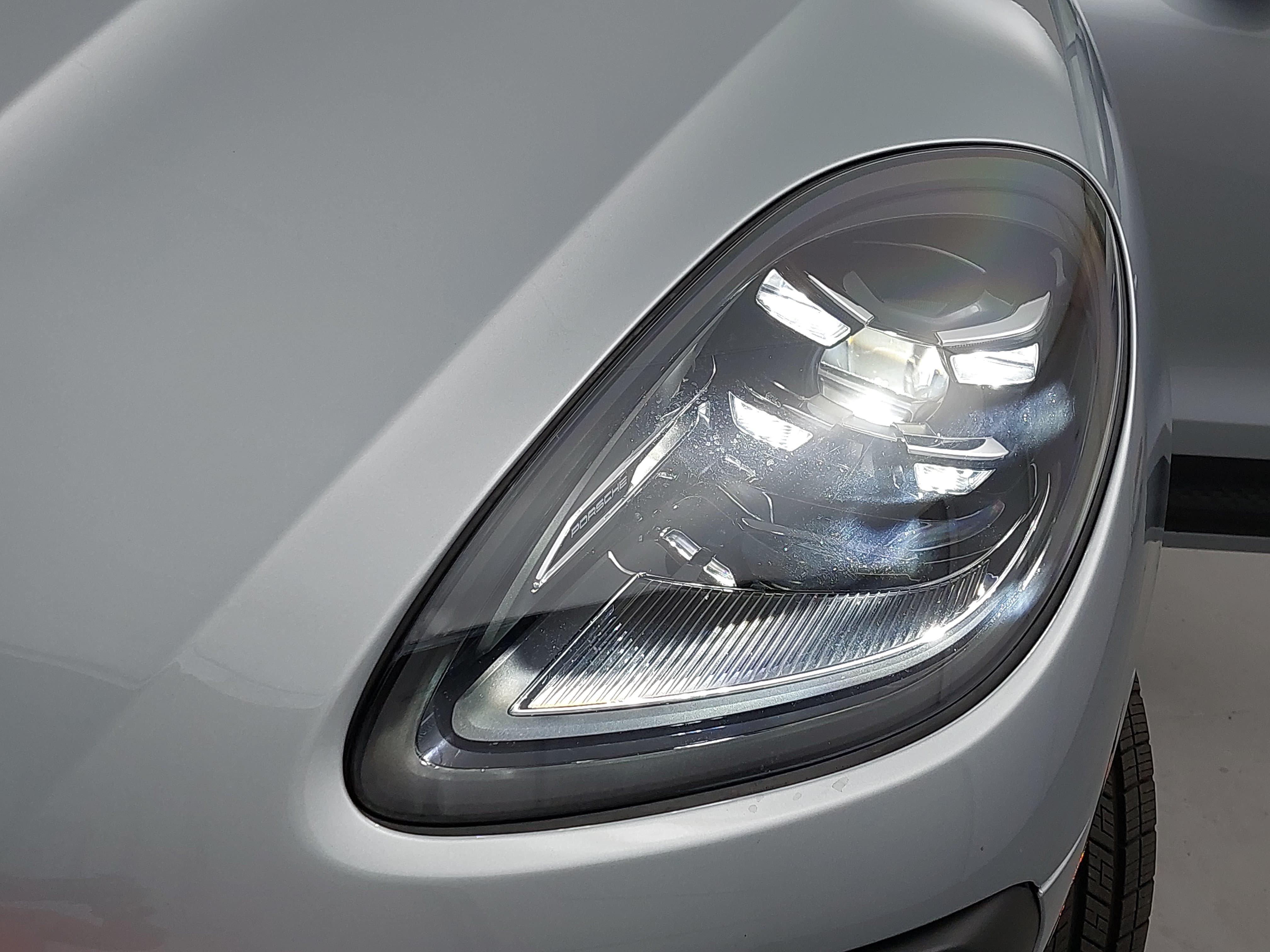 Certified 2026 Porsche Macan AWD/4WD image 34