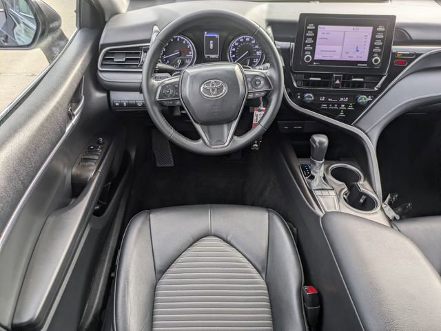 Used 2024 Toyota Camry SE image 12