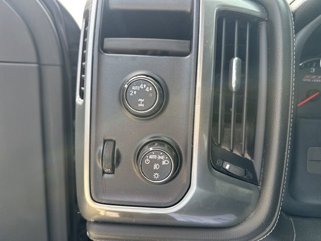 Used 2017 Chevrolet Silverado 1500 LTZ Z71 w/ Midnight Edition AWD/4WD image 16