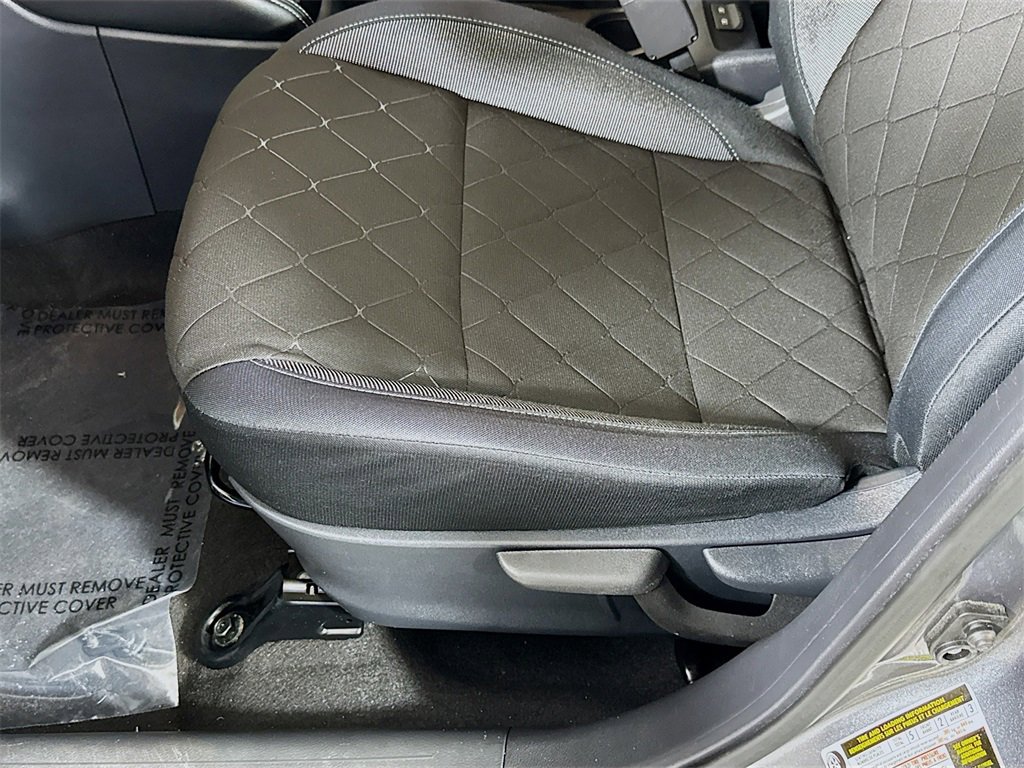 Used 2018 Nissan Kicks SV image 17