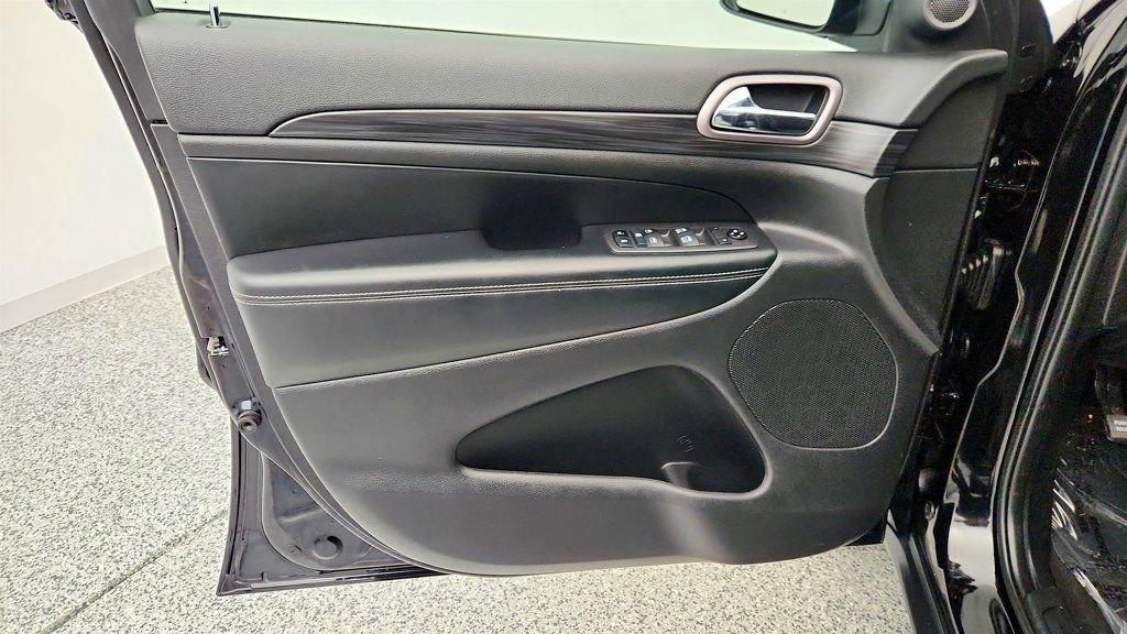 Used 2021 Jeep Grand Cherokee Freedom Edition image 11