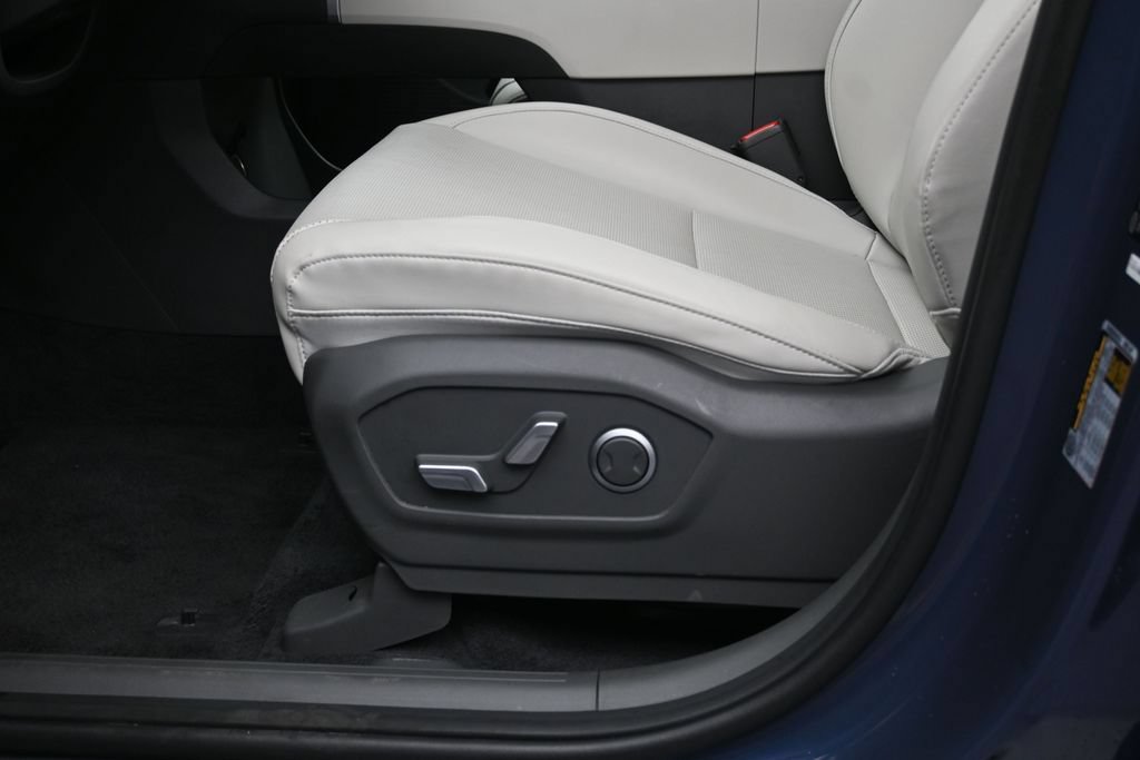 Used 2026 Hyundai Santa Fe SEL FWD image 22