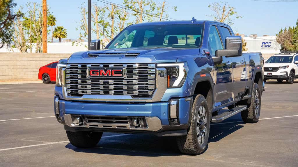 New 2026 GMC Sierra 2500 Denali w/ Denali Reserve Package AWD/4WD image 2