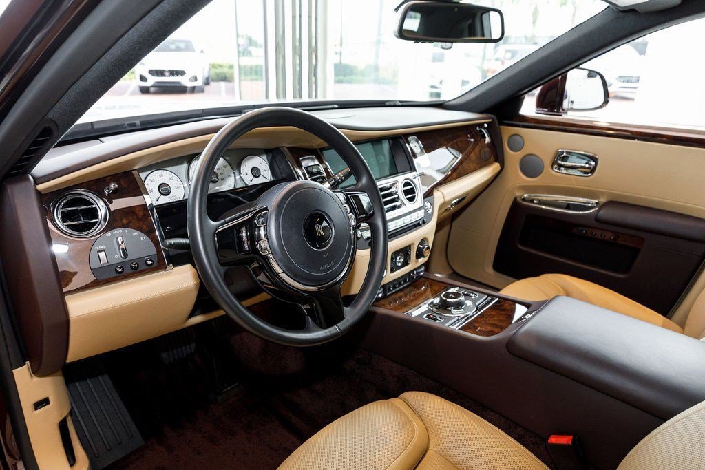 Used 2016 Rolls-Royce Ghost image 26