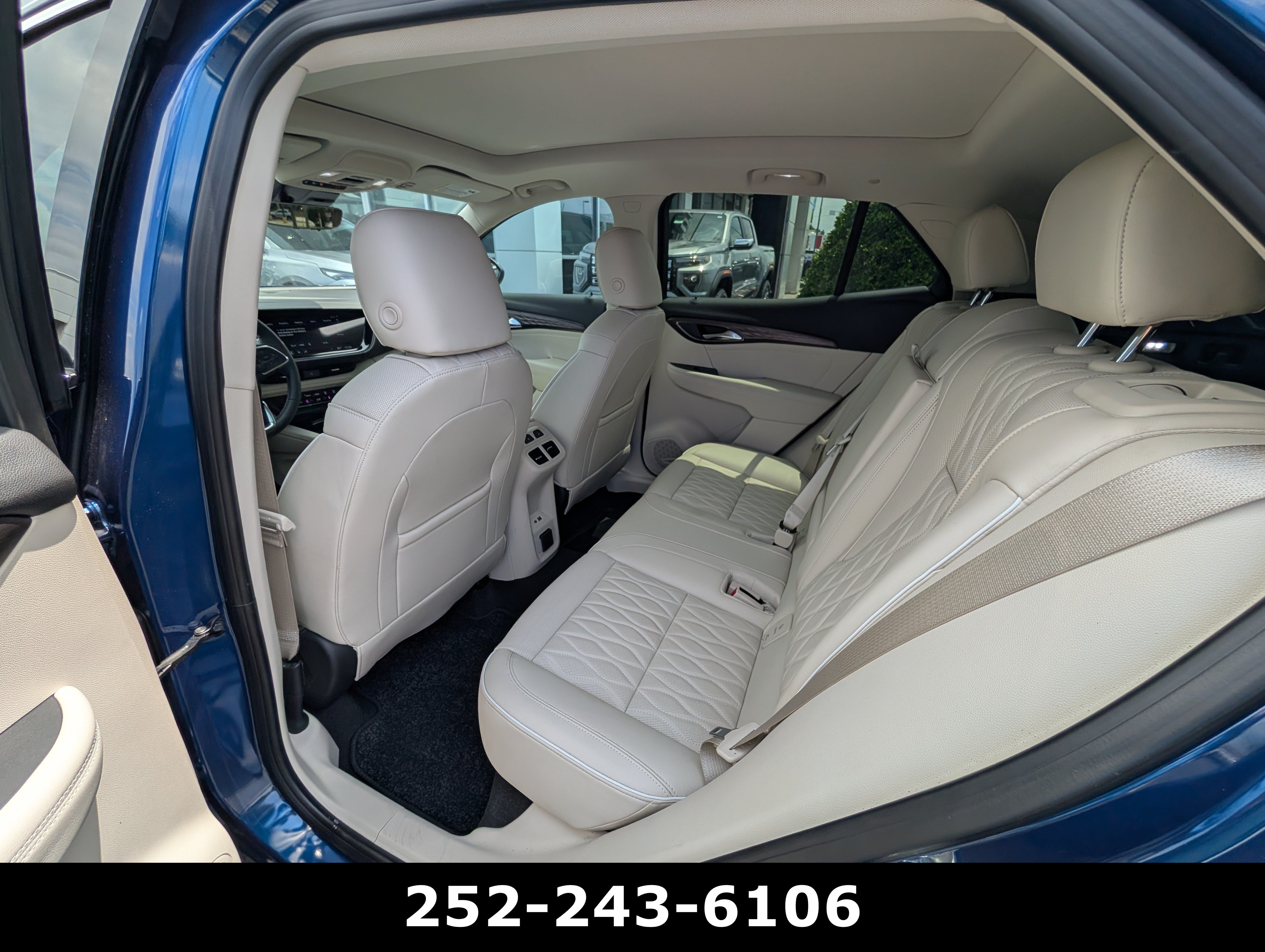 Used 2023 Buick Envision Avenir FWD image 7