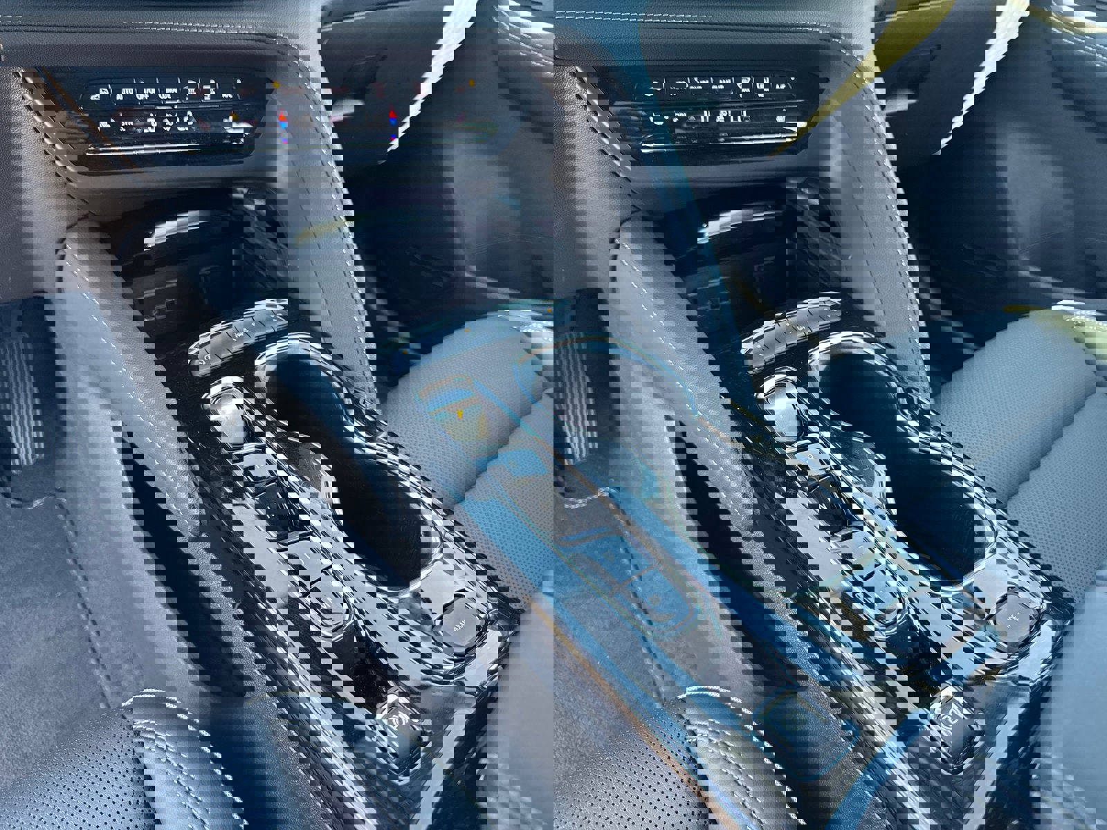 Certified 2023 Buick Envision Essence image 27