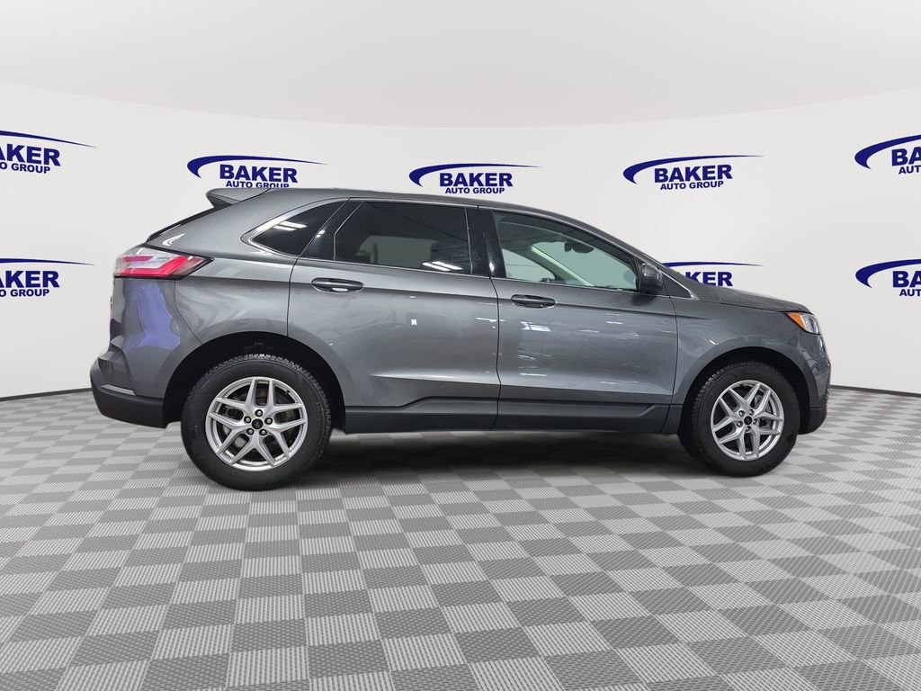 Used 2024 Ford Edge SEL image 4