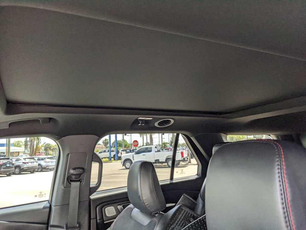 Certified 2025 Ford Explorer ST image 21