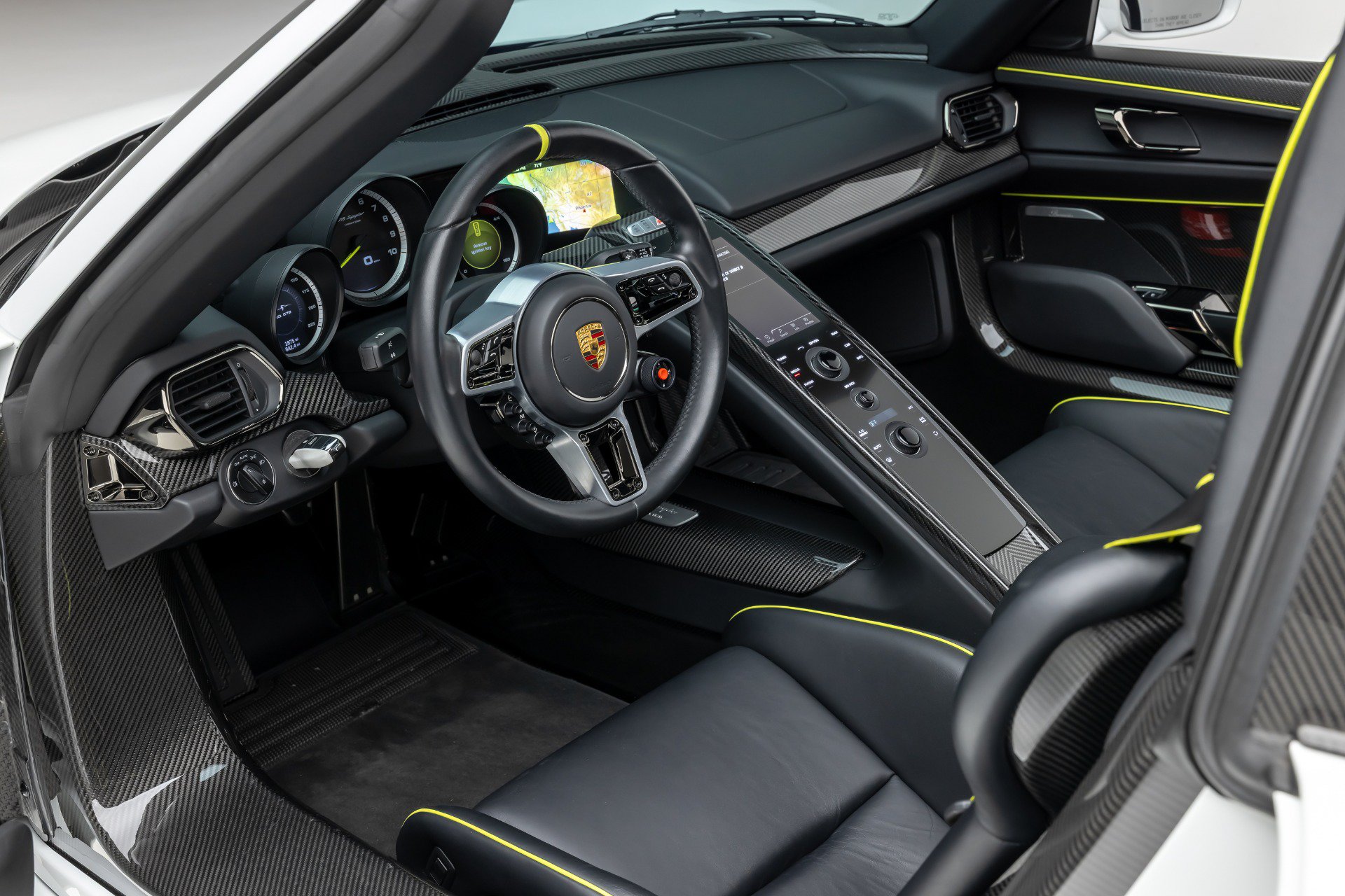 Used 2015 Porsche 918 Spyder AWD/4WD image 30