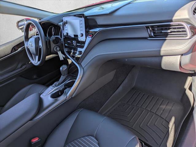Used 2024 Toyota Camry SE image 20