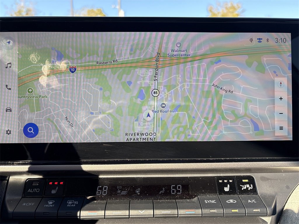 Used 2025 Toyota Camry XLE image 39