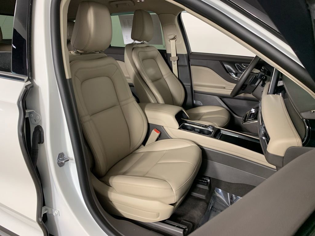 Used 2024 Lincoln Corsair FWD image 37