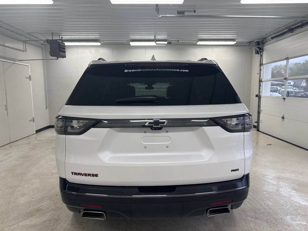 Used 2021 Chevrolet Traverse Premier w/ Redline Edition AWD/4WD image 4