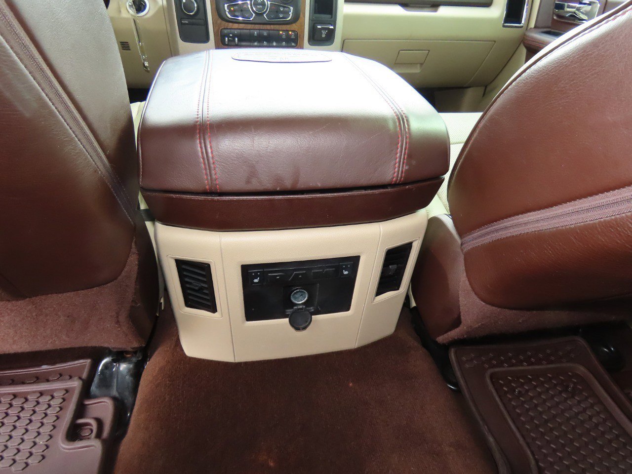 Used 2018 RAM 3500 Laramie Longhorn w/ Longhorn Southfork Package image 21