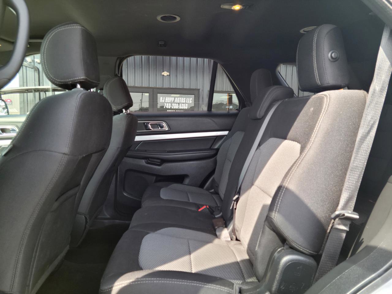 Used 2017 Ford Explorer XLT image 14