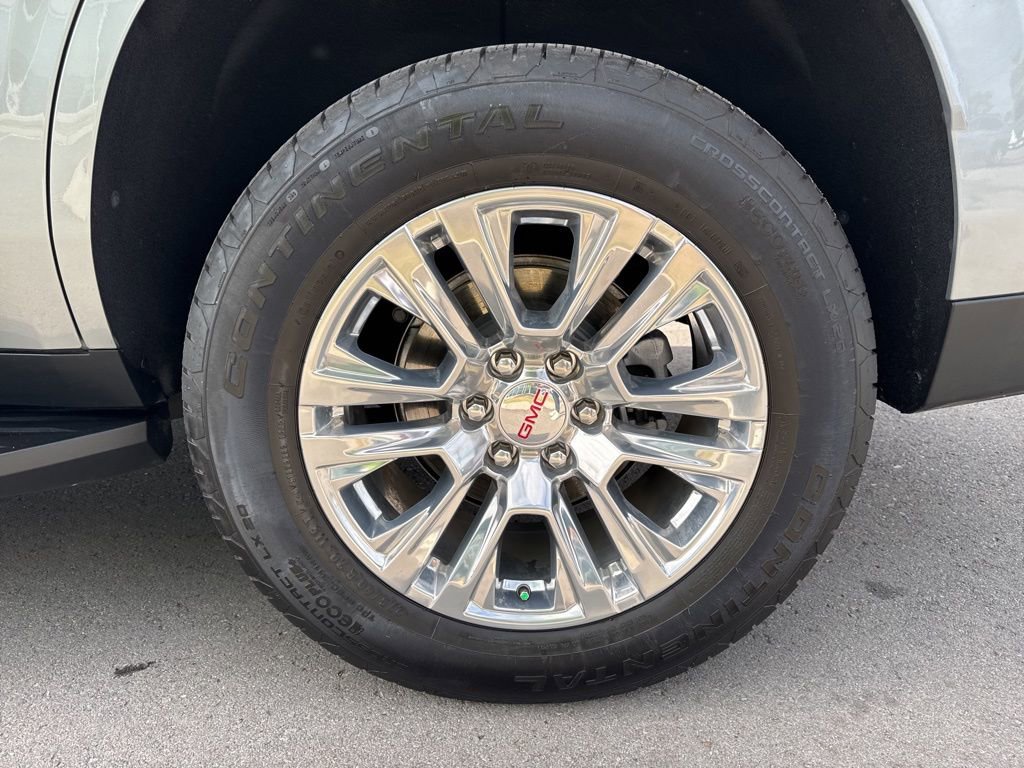 Used 2025 GMC Yukon Denali AWD/4WD image 31