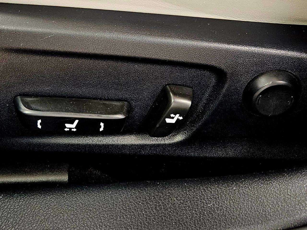 Used 2015 Lexus IS 250 4DR SPORT SDN RWD w/ F-Sport Package image 13