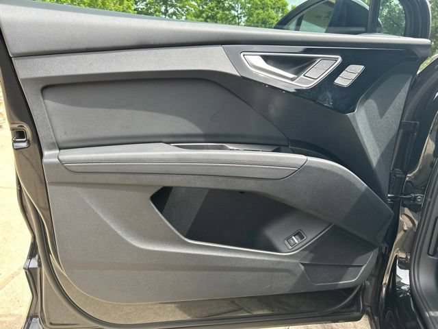 Used 2023 Audi Q4 e-tron Premium Plus w/ Premium Plus RWD image 28