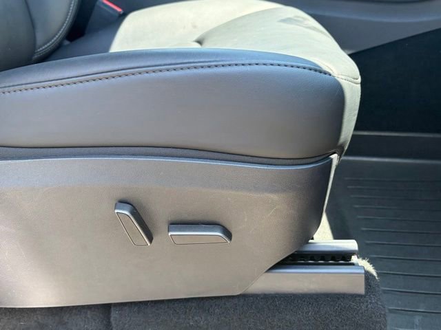 Used 2025 Tesla Model Y Long Range RWD image 26