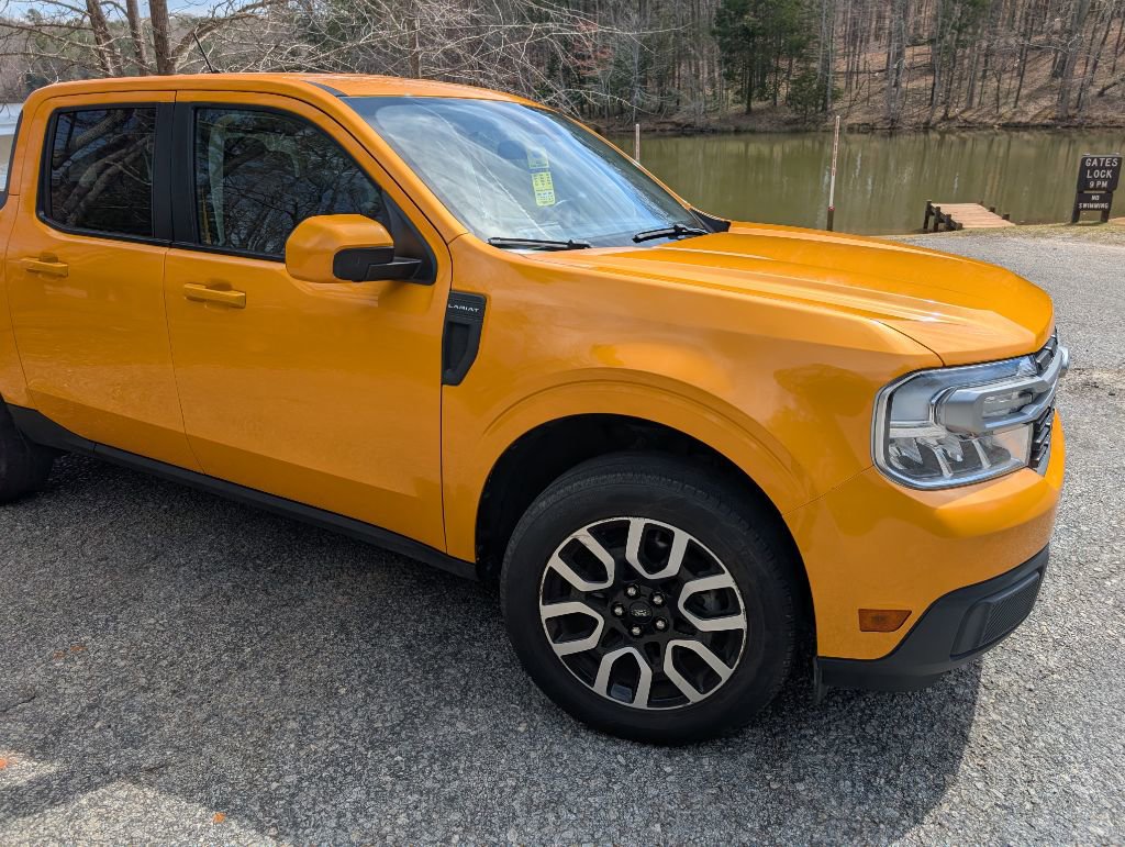 Used 2022 Ford Maverick Lariat image 9