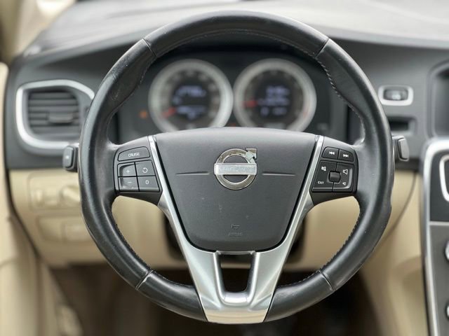 Used 2013 Volvo S60 T5 image 32