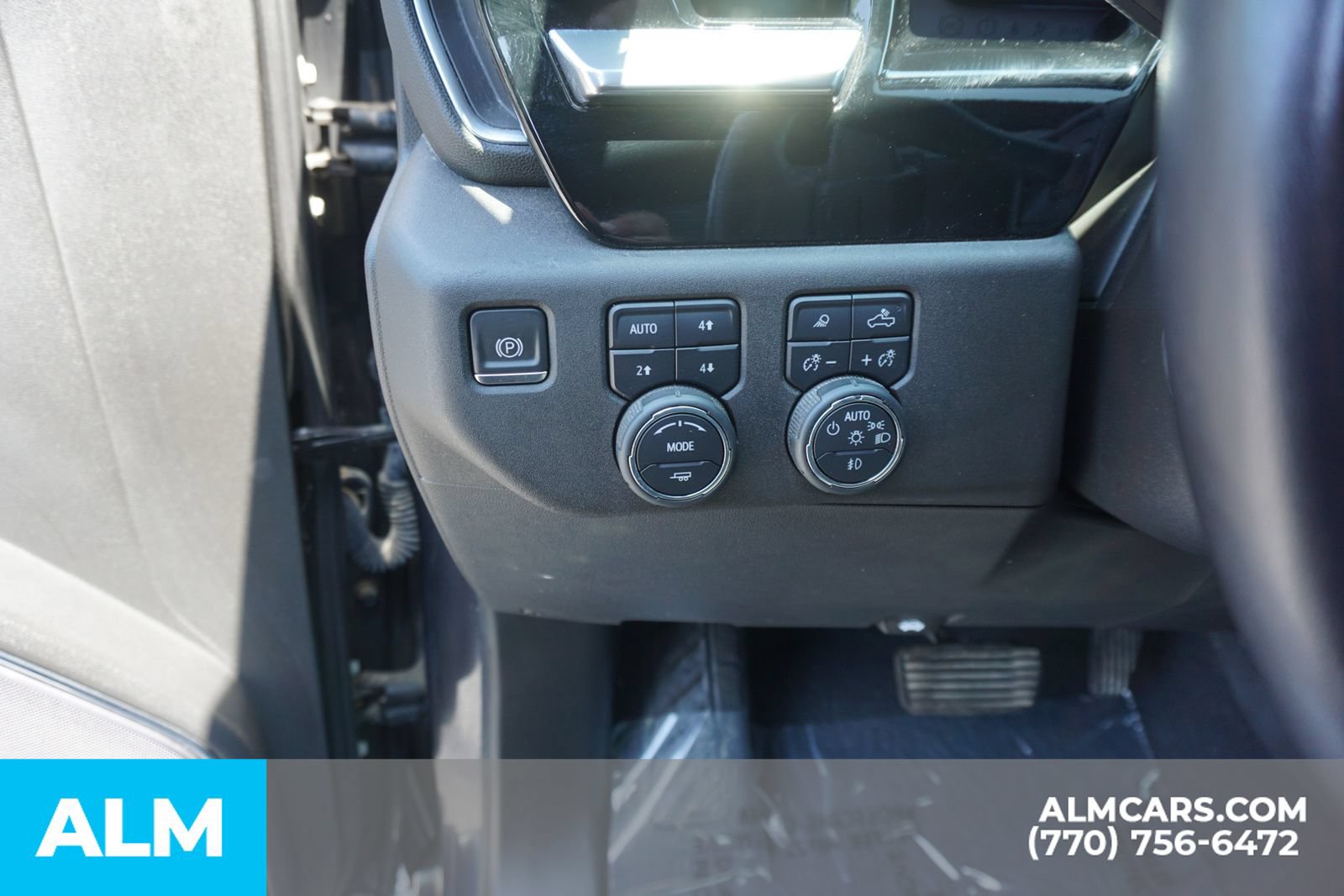 Used 2023 Chevrolet Silverado 1500 High Country w/ High Country Premium Package AWD/4WD image 36