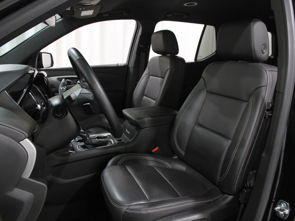 Used 2023 Chevrolet Traverse LT image 5