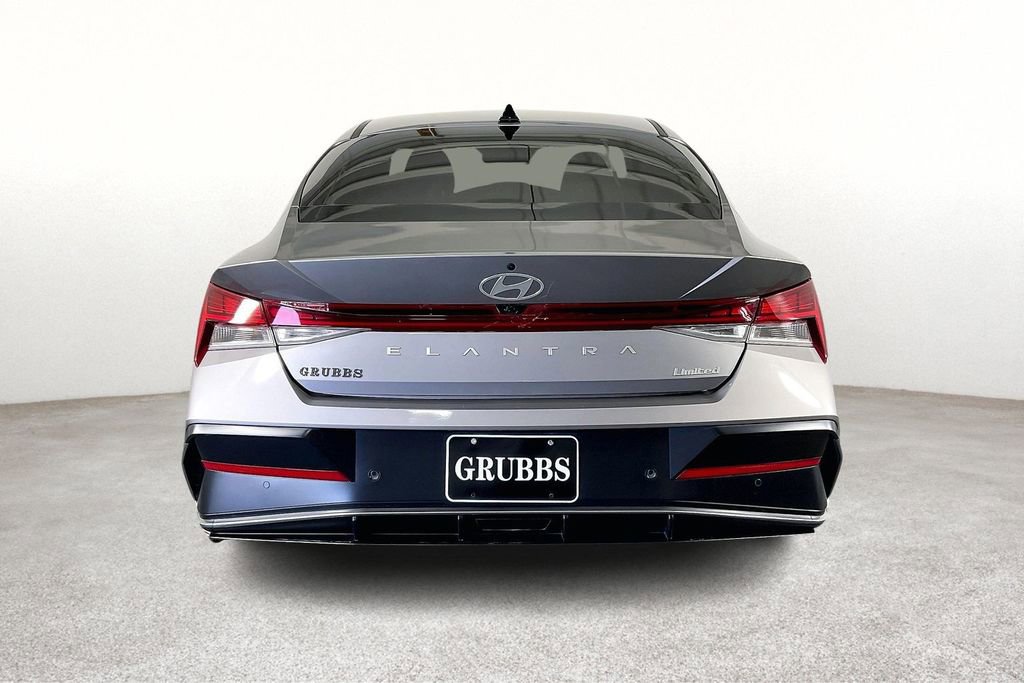 Used 2024 Hyundai Elantra Limited image 6