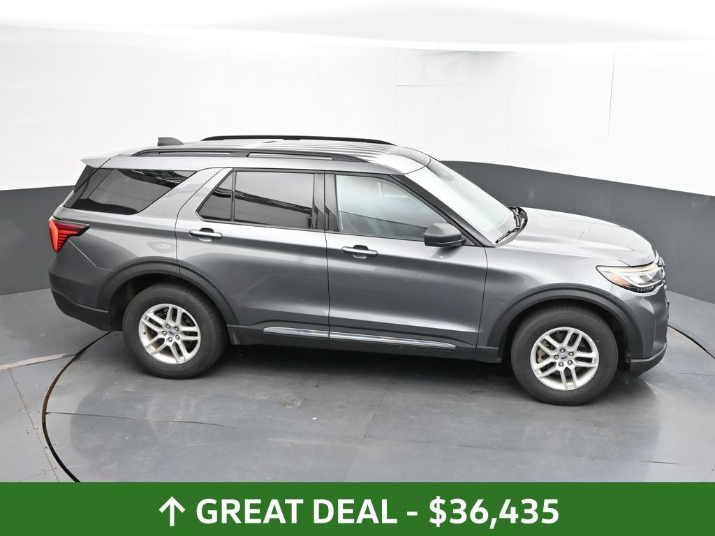 Used 2025 Ford Explorer Active AWD/4WD image 35