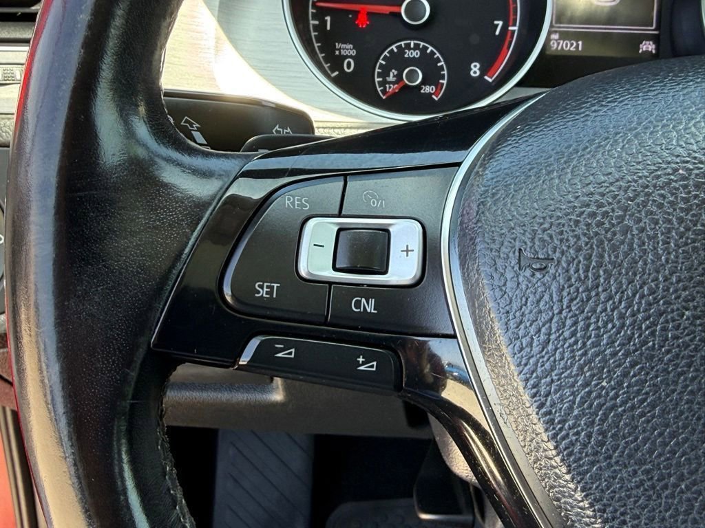 Used 2017 Volkswagen Golf Wolfsburg Edition FWD image 18