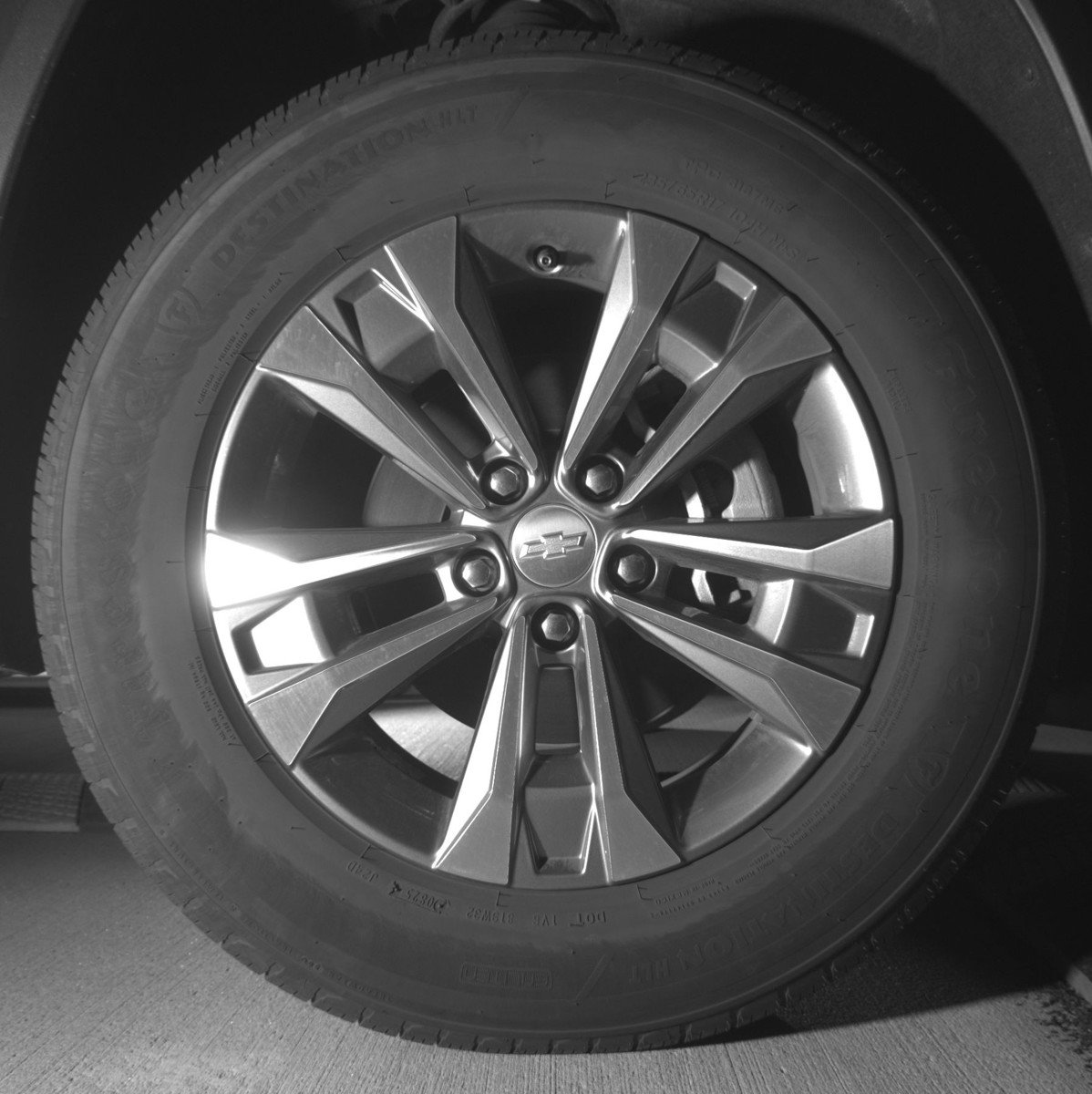 Used 2025 Chevrolet Equinox LT FWD image 13