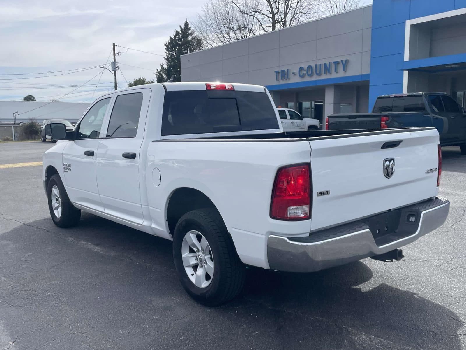 Used 2023 RAM 1500 Classic SLT w/ Trailer & Traction Group AWD/4WD image 5