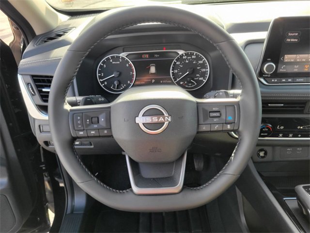 Used 2026 Nissan Rogue SV image 22