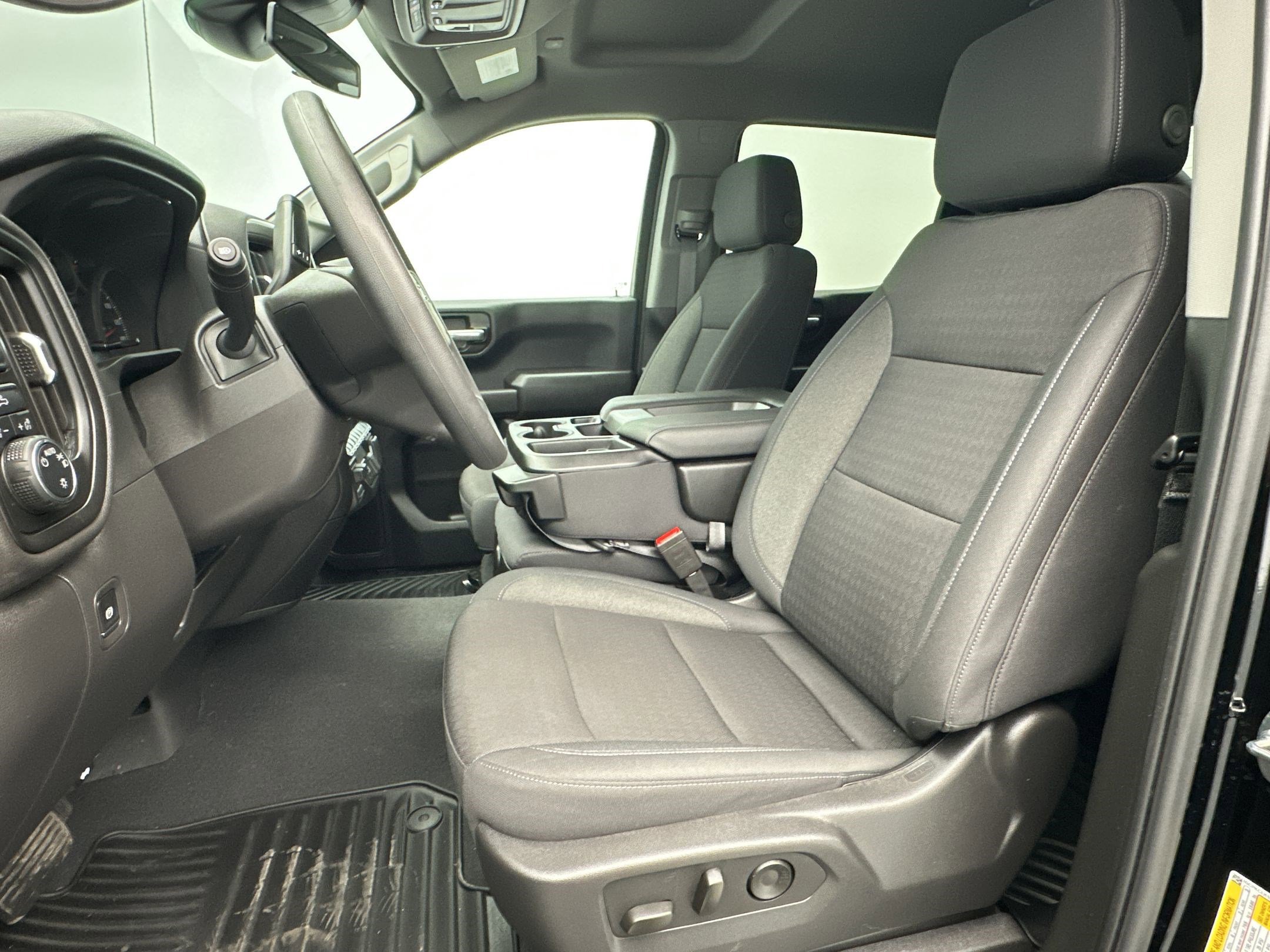 Certified 2025 Chevrolet Silverado 1500 Custom Trail Boss w/ Turbomax Blackout Package AWD/4WD image 5