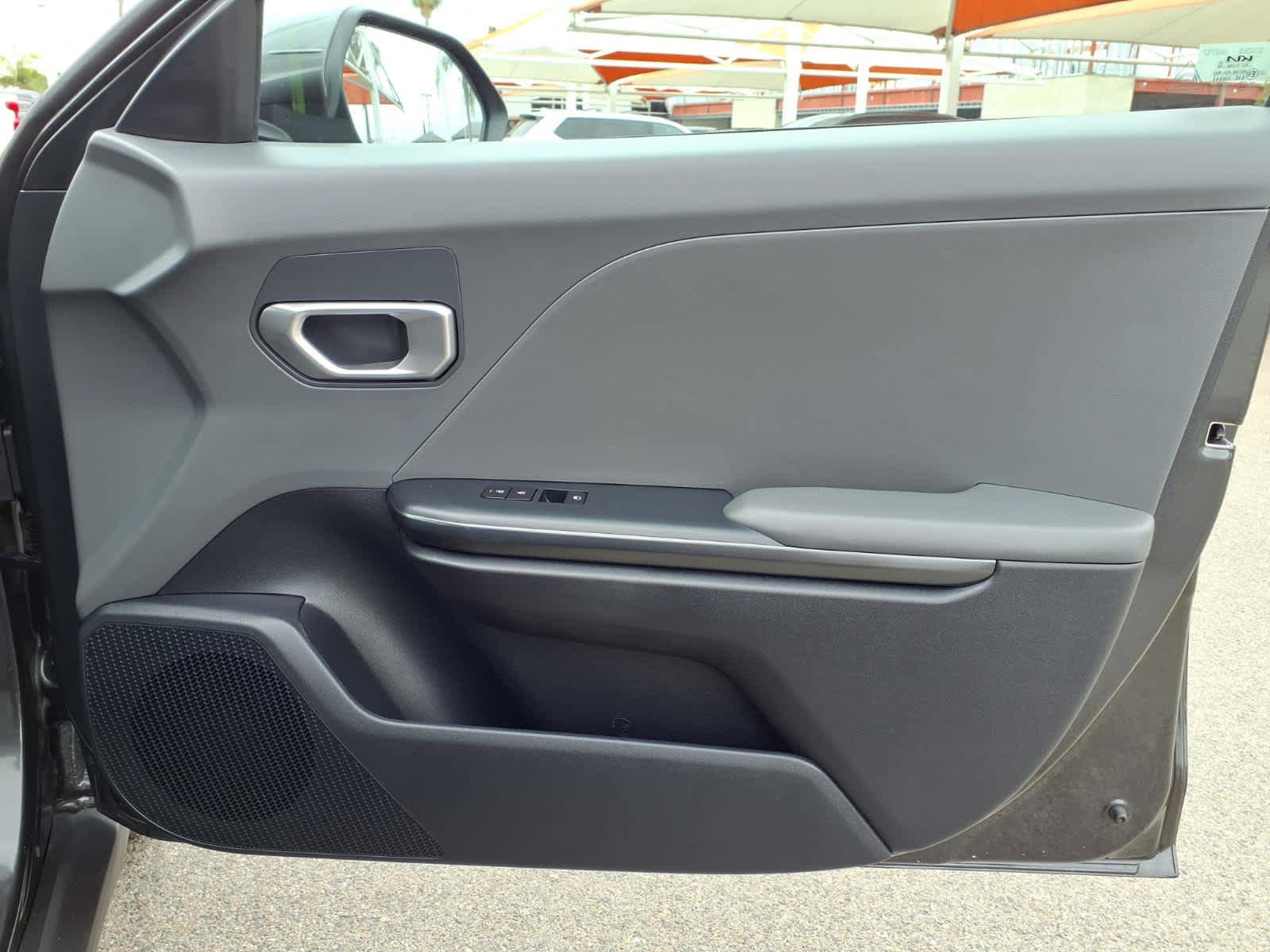 Used 2025 Kia K4 FWD image 24