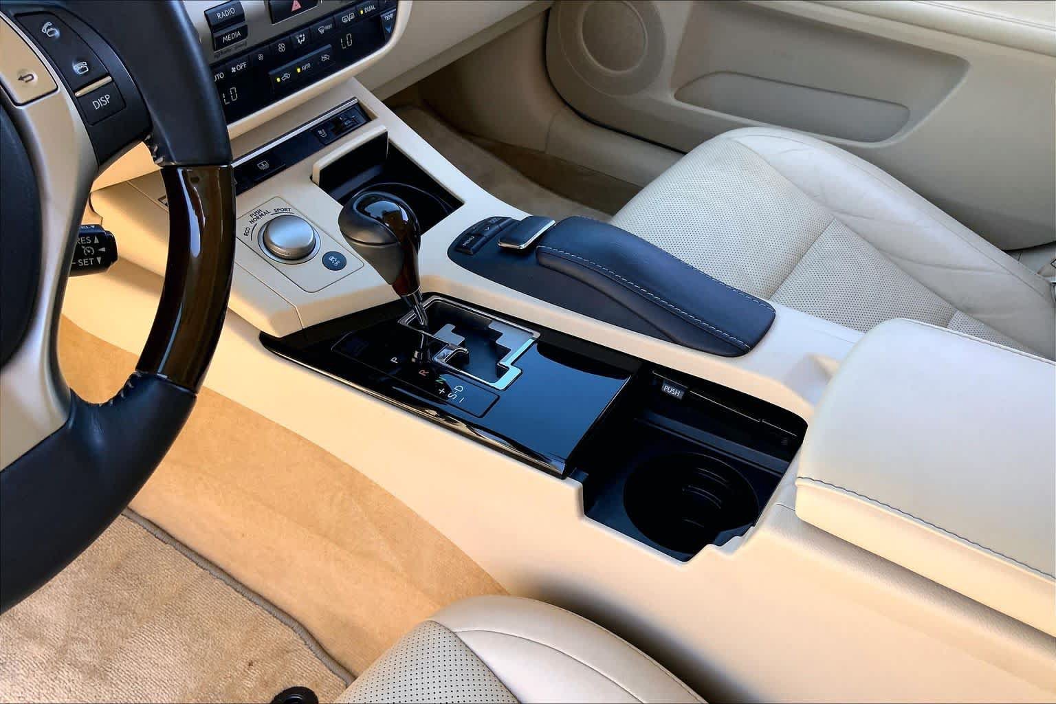 Used 2014 Lexus ES 350 w/ Luxury Package FWD image 17