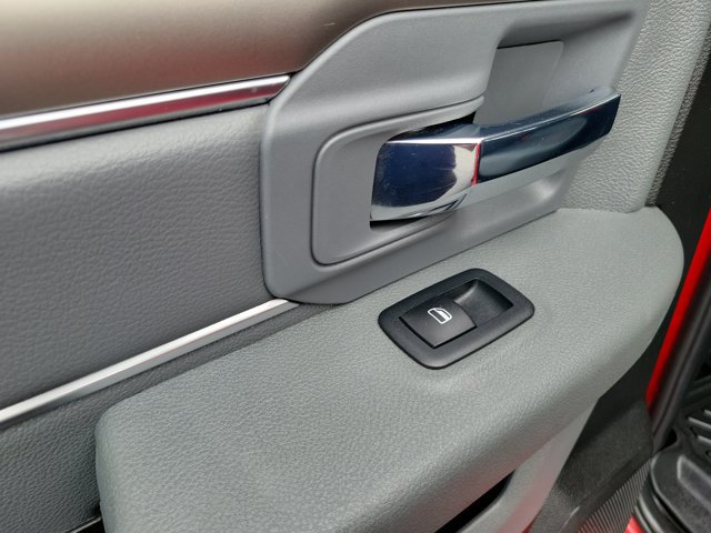 Used 2019 RAM 1500 Classic SLT w/ Luxury Group AWD/4WD image 14
