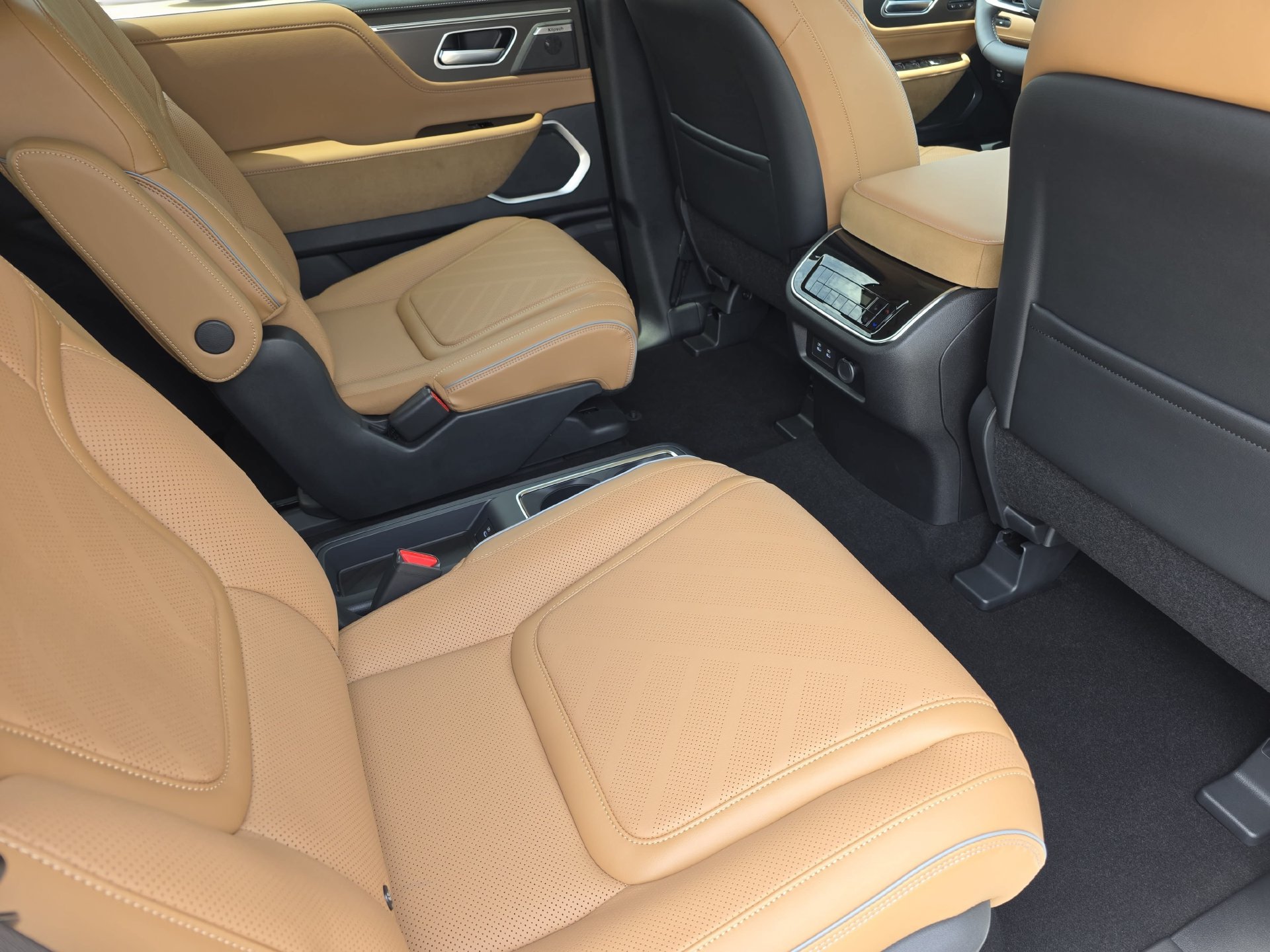 New 2027 INFINITI QX80 Luxe w/ Cargo Package AWD/4WD image 11